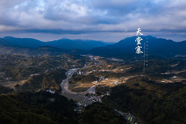 天堂寨度假山莊配電房(fáng)試驗維保項目